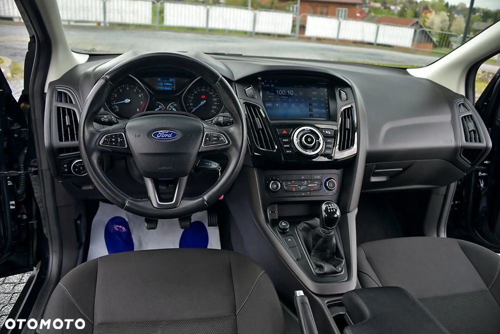 Ford Focus - 33
