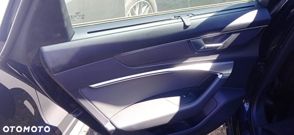 Na części Audi A6 C8 2.0 TDI LX5B drzwi zderzak klapa błotnik deska wyświetlacz fotel kanapa - 6