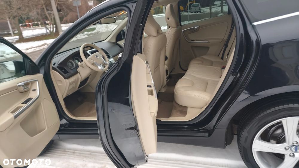 Volvo XC 60 D5 AWD RDesign - 14