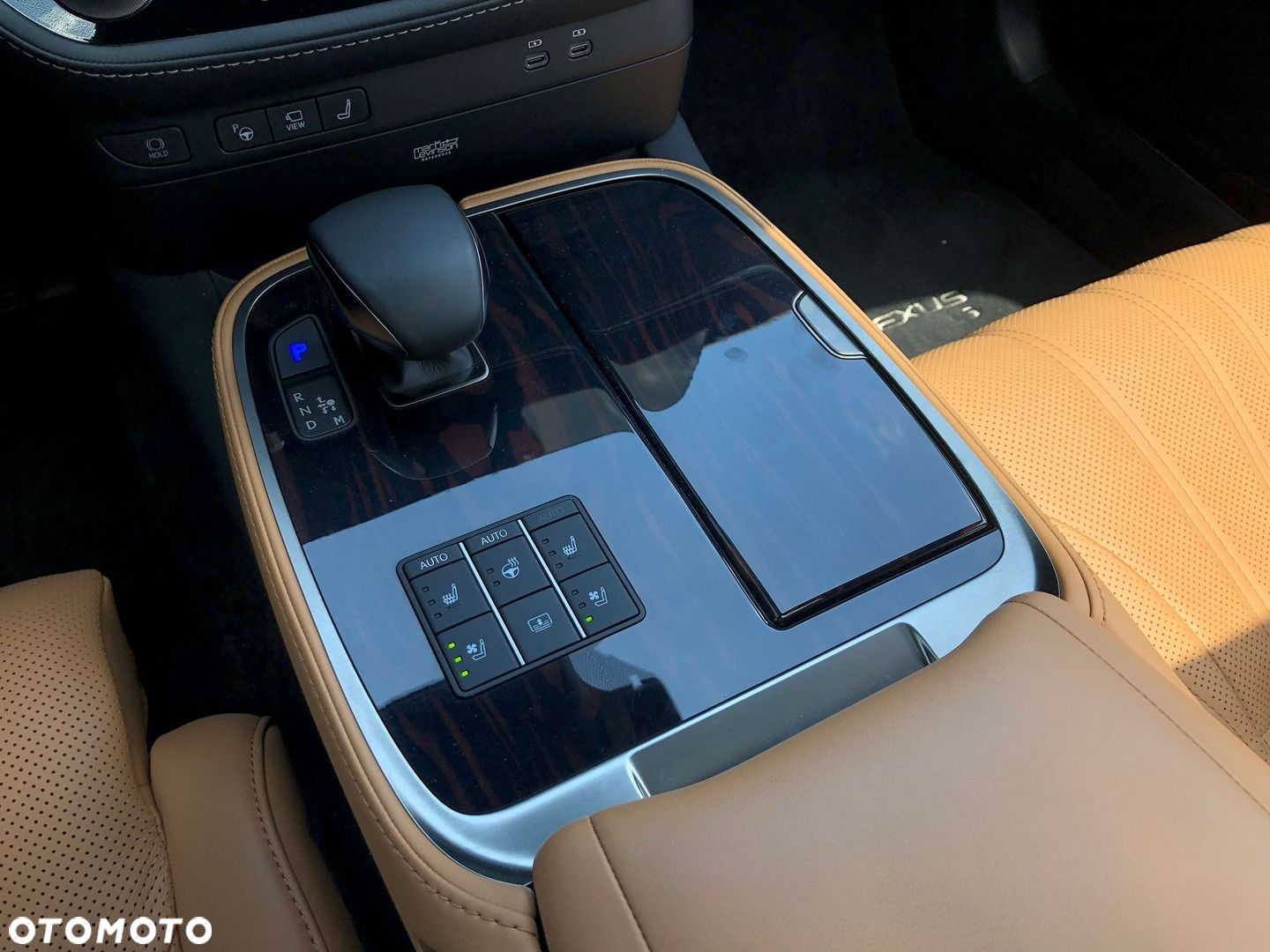 Lexus LS - 27