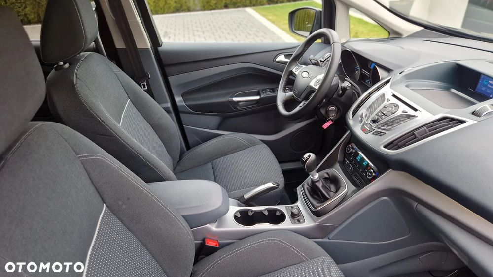 Ford Grand C-MAX 2.0 TDCi Titanium - 17