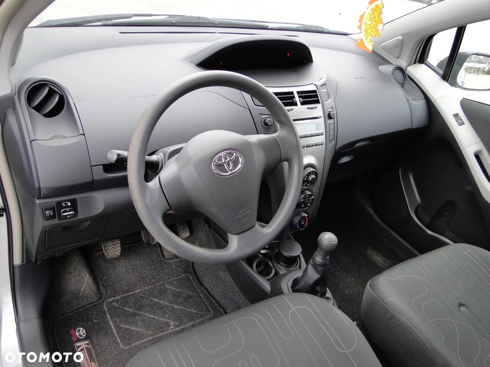 Toyota Yaris 1.0 VVT-i Cool - 10