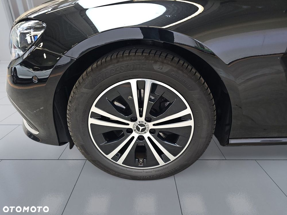 Mercedes-Benz Klasa E 220 d 4-Matic - 31