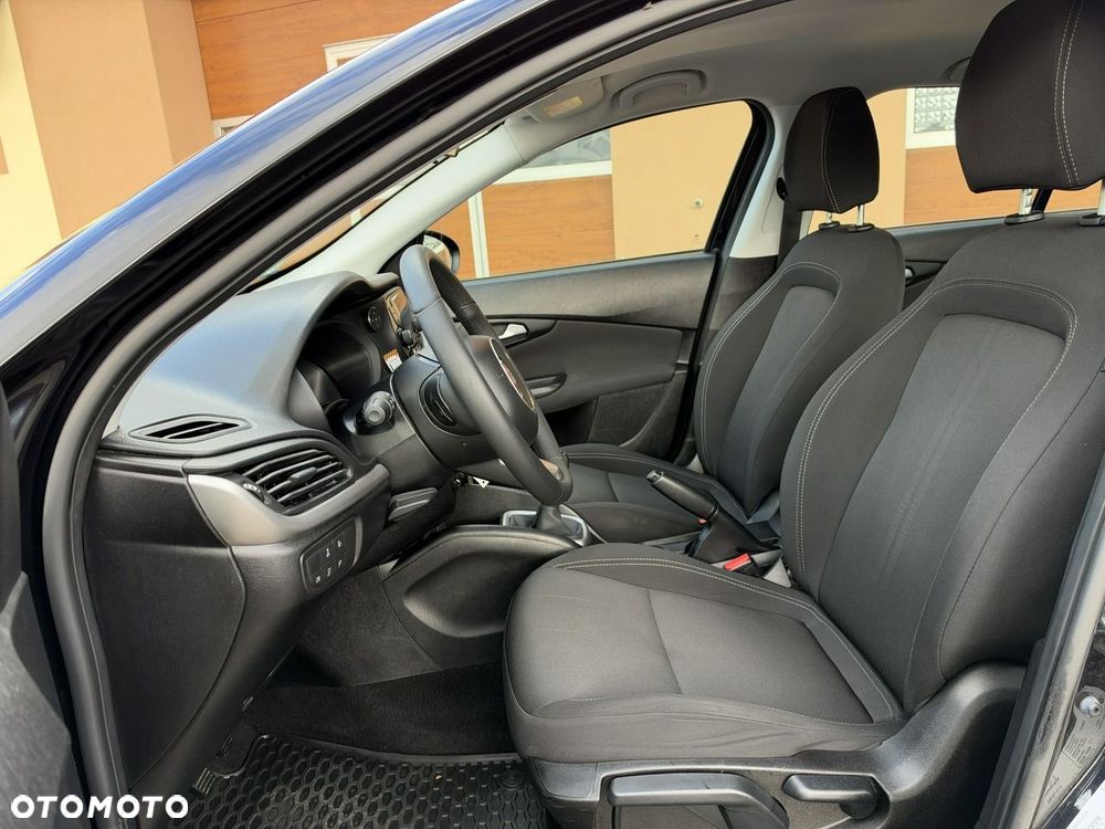 Fiat Tipo 1.4 T-Jet 16v Lounge EU6 - 21