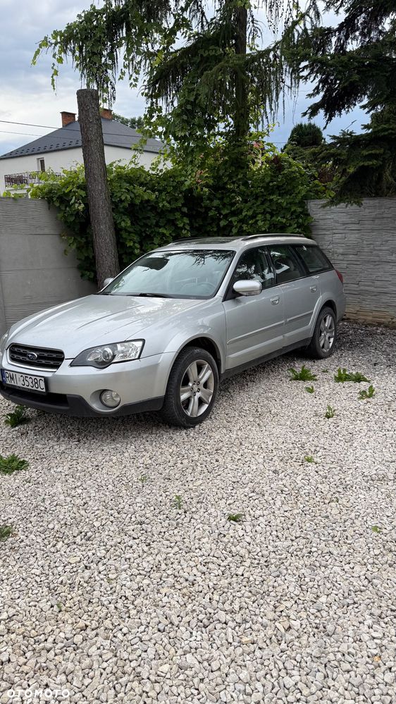 Subaru Outback 3.0 H6 - 1