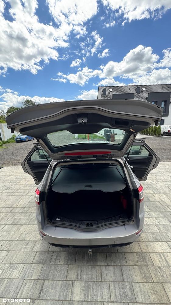 Ford Mondeo - 12