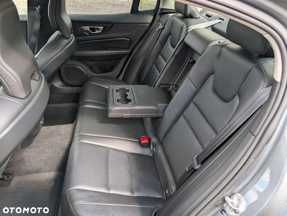 Volvo S60 T6 AWD Momentum Pro - 15