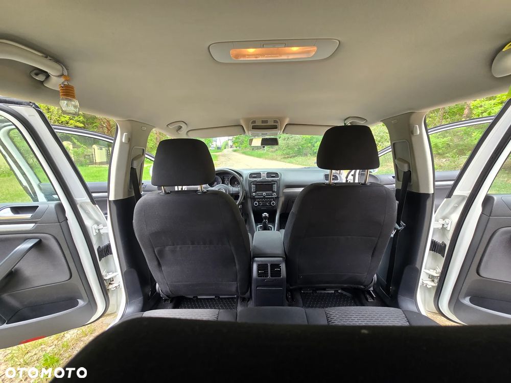 Volkswagen Golf 1.6 TDI DPF Highline - 11