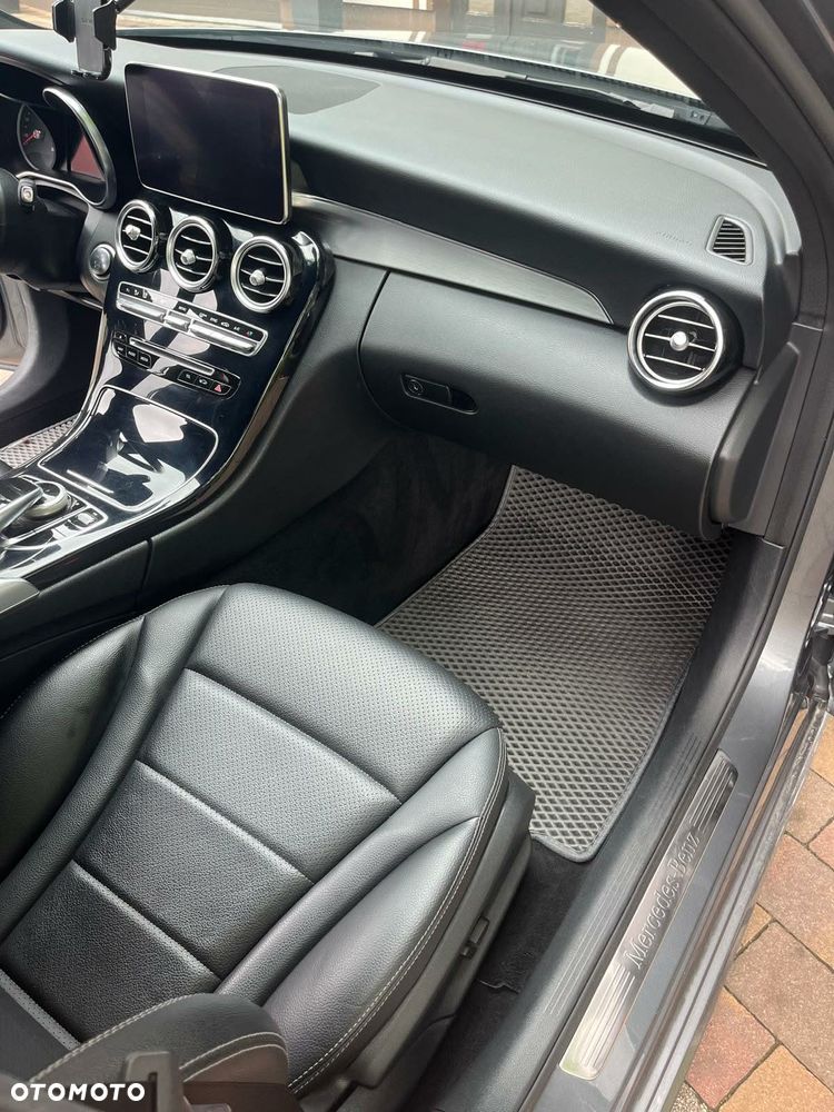 Mercedes-Benz Klasa C 220 d 9G-TRONIC - 11