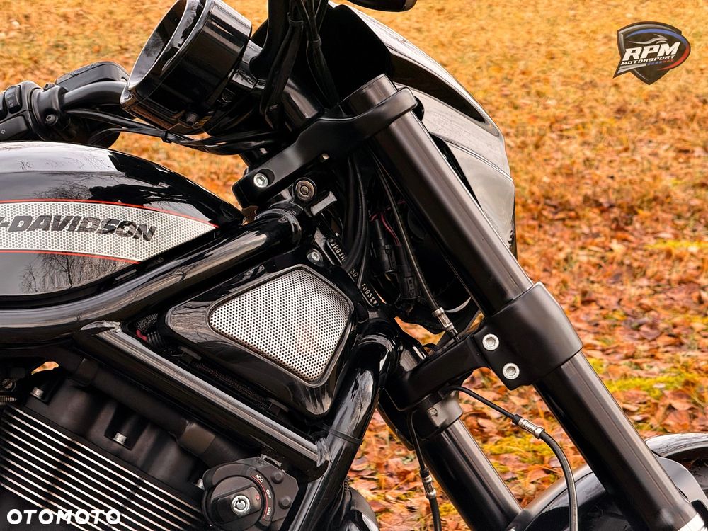 Harley-Davidson V-Rod Night Rod - 26