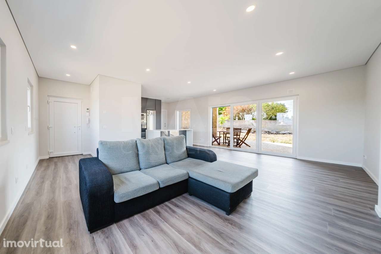 Moradia T3 Moderna, Térrea com Espaço Exterior - Olho Marinho, Óbidos - Grande imagem: 5/27