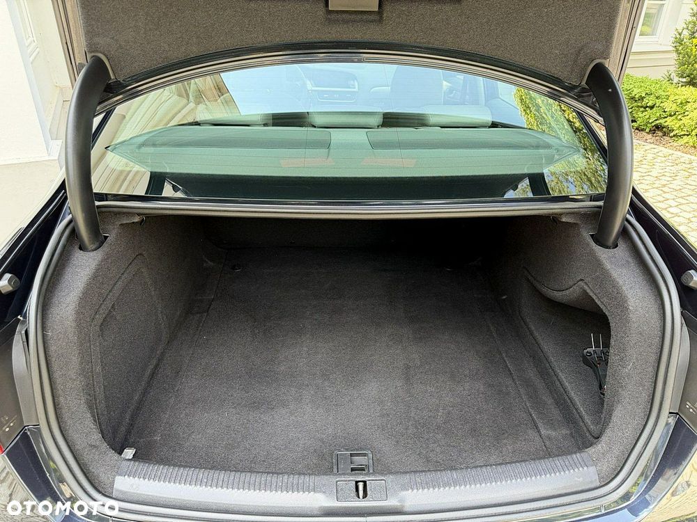Audi A4 Limousine - 12