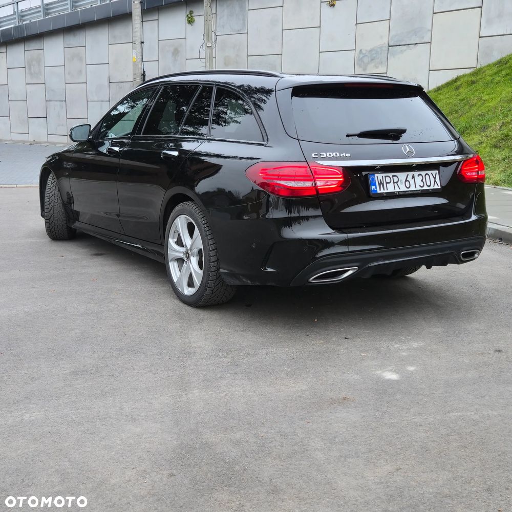 Mercedes-Benz Klasa C 300 de 9G-TRONIC Night Edition - 4