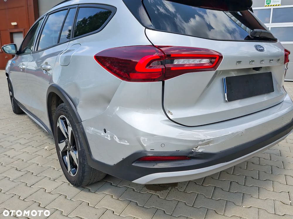 Ford Focus 1.0 EcoBoost Hybrid ACTIVE - 8