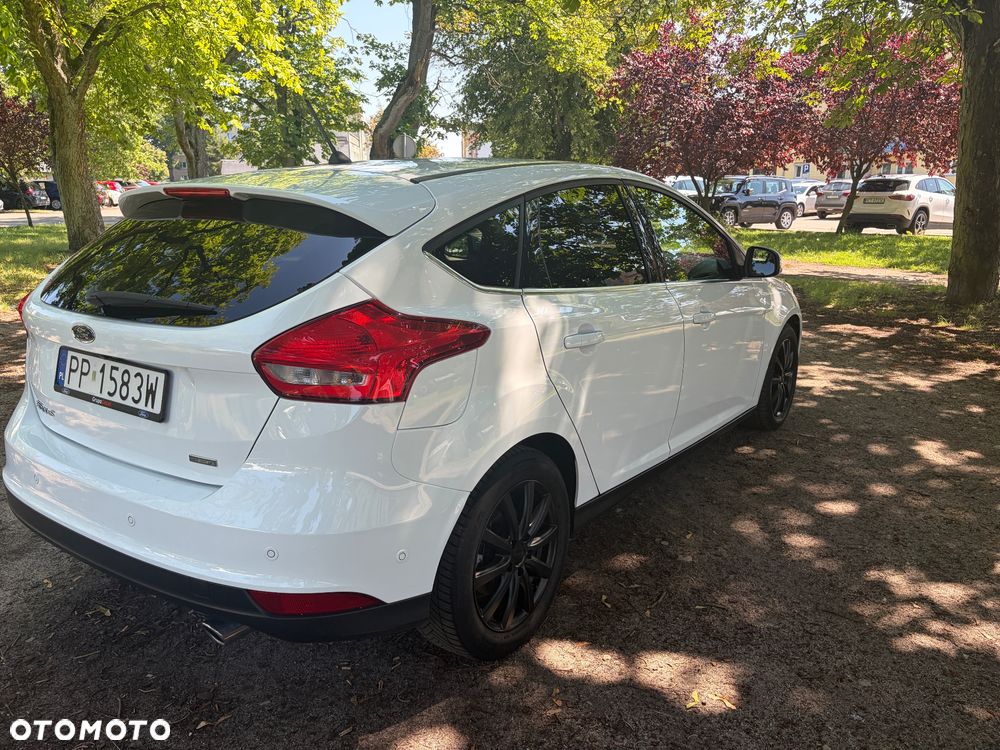 Ford Focus 1.5 EcoBoost STart-Stopp-System TITANIUM - 11