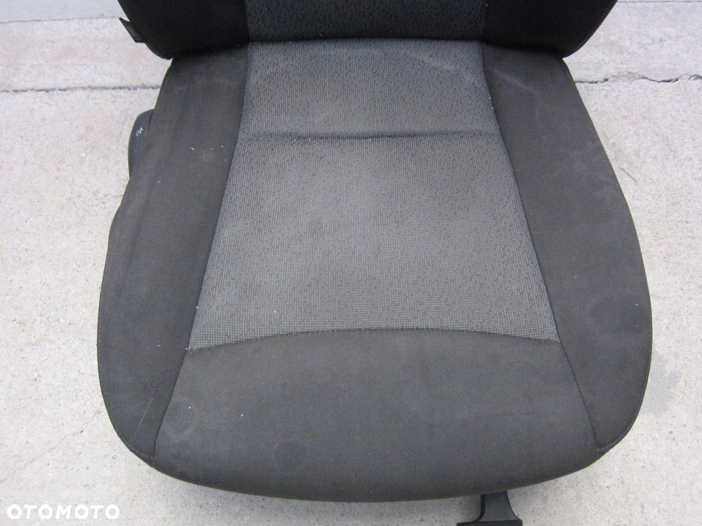 BMW 3 E90 E91 FOTEL PASAŻERA PRAWY MATERIAŁ SZARY TAPICERKA - 2