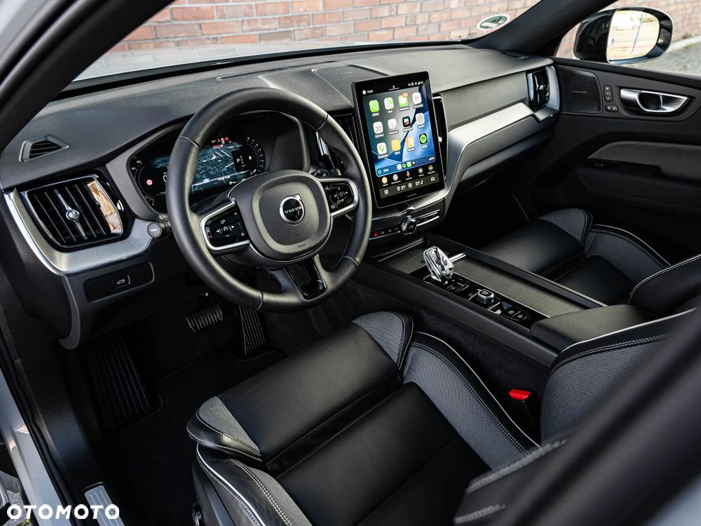 Volvo XC 60 B5 B AWD Plus Dark - 23
