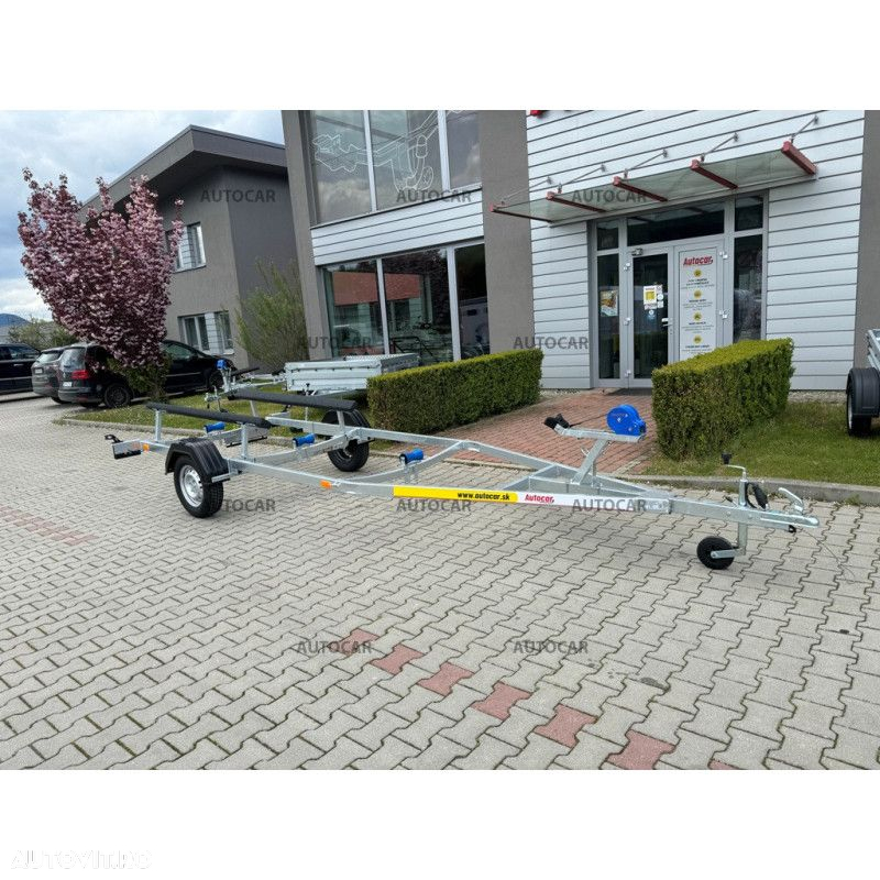 Autocar Transport ambacatiuni Peridoc cu o singura axa P750-5.6 lux - 2