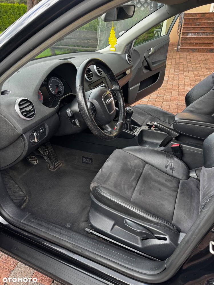 Audi A3 Sportback 1.6 TDI DPF Ambiente - 21