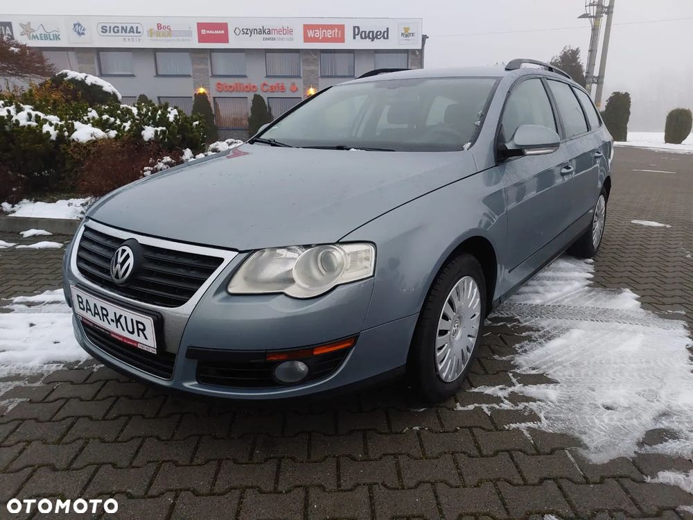 Volkswagen Passat 1.6 Comfortline Family - 4