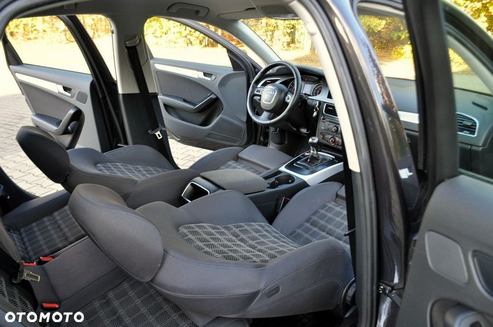 Audi A4 Limousine - 23