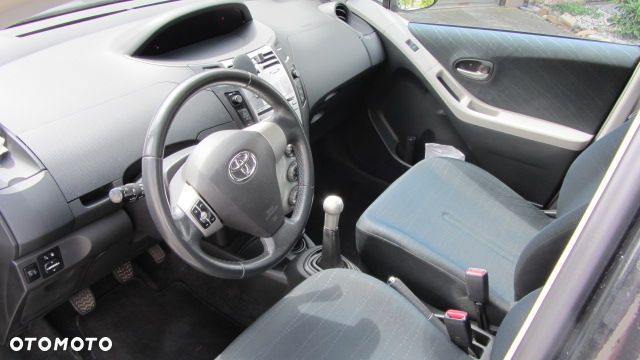 Toyota Yaris 1.3 Luna A/C - 10