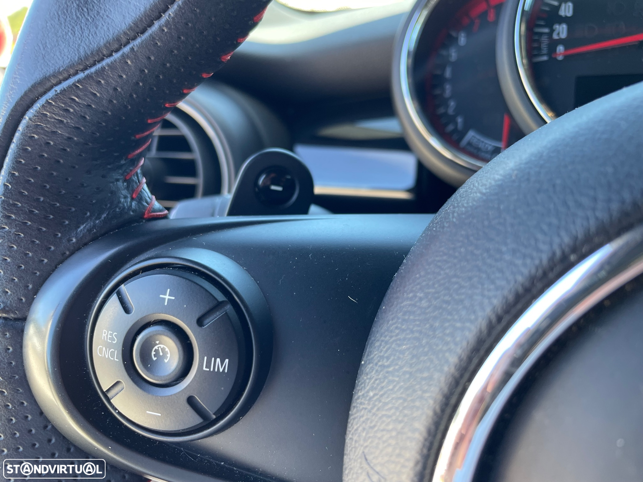 MINI 3 Portas John Cooper Works Auto Desportiva - 19