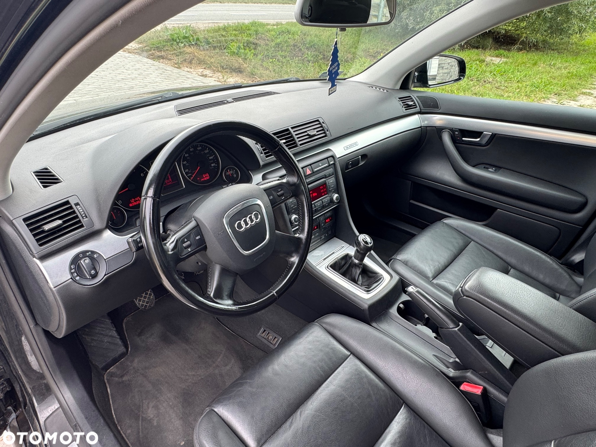 Audi A4 ver-2-0-t-fsi-quattro - 10