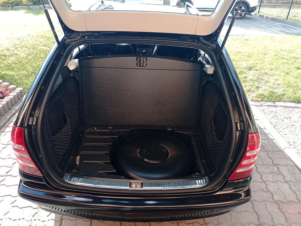 Mercedes-Benz Klasa C 180 T Kompressor Classic - 6