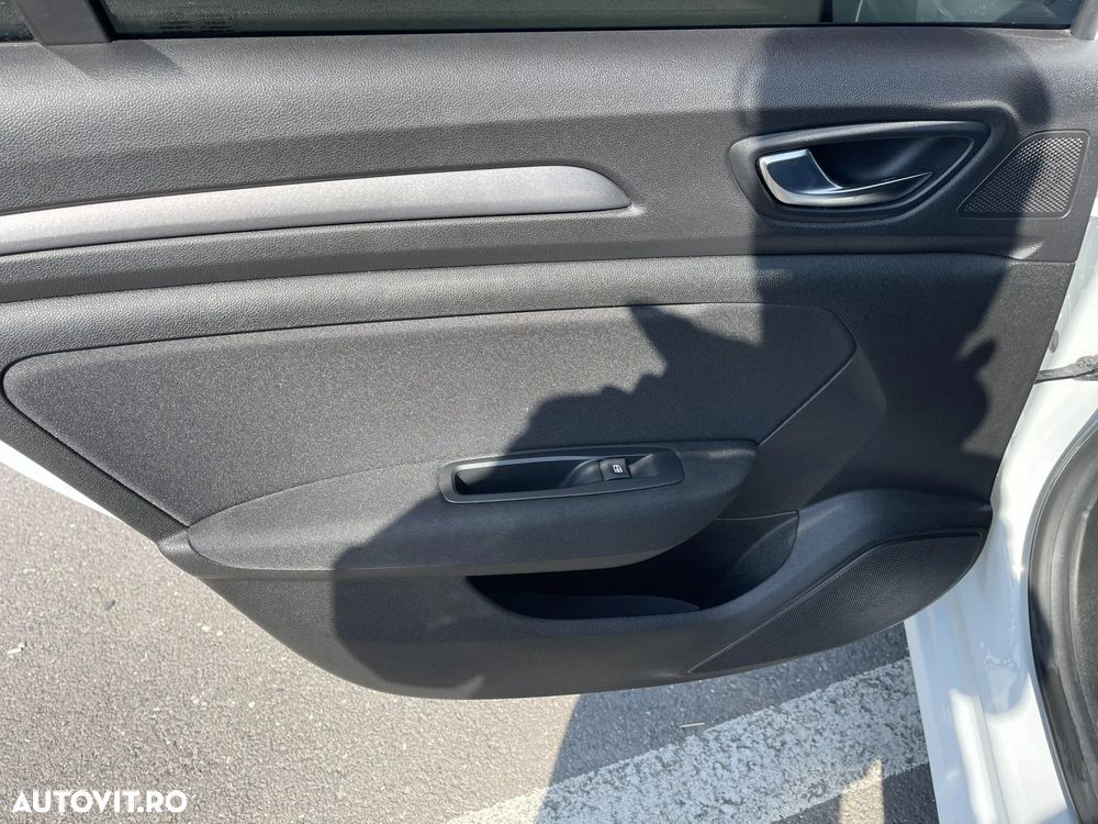 Renault Megane BLUE dCi EDC Limited - 16