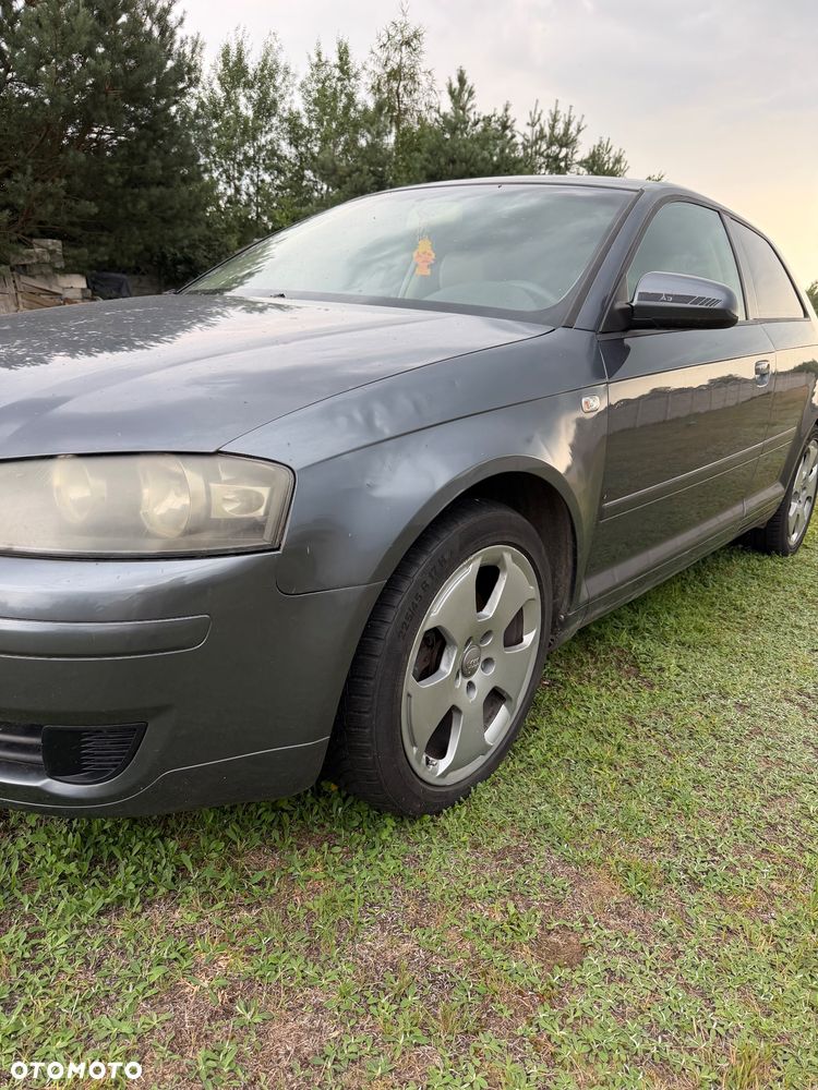 Audi A3 3-drzwiowe 2.0 FSI Ambiente - 3