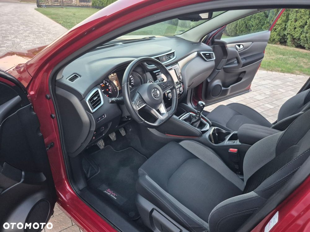 Nissan Qashqai 1.6 DIG-T N-Connecta - 17