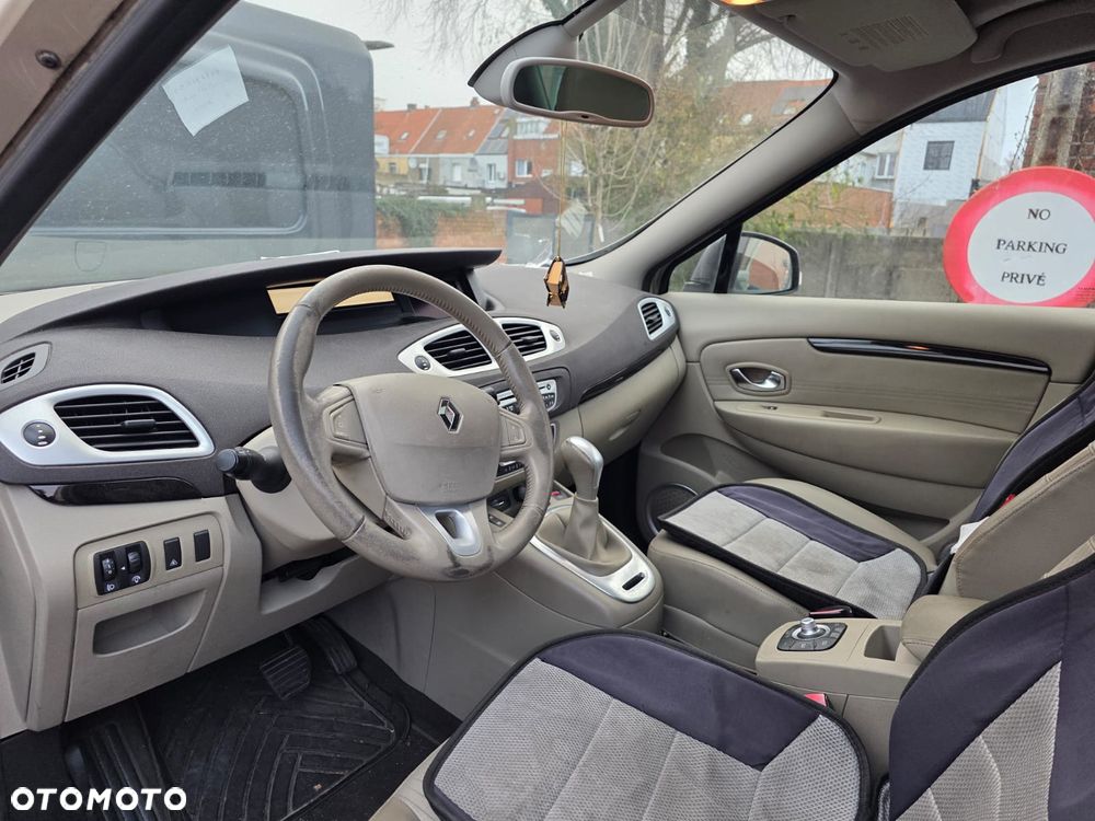 Renault Grand Scenic - 9