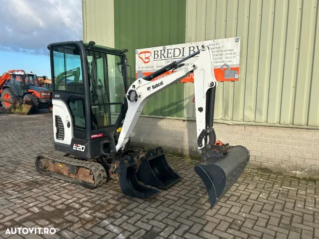 Bobcat E20 - 4