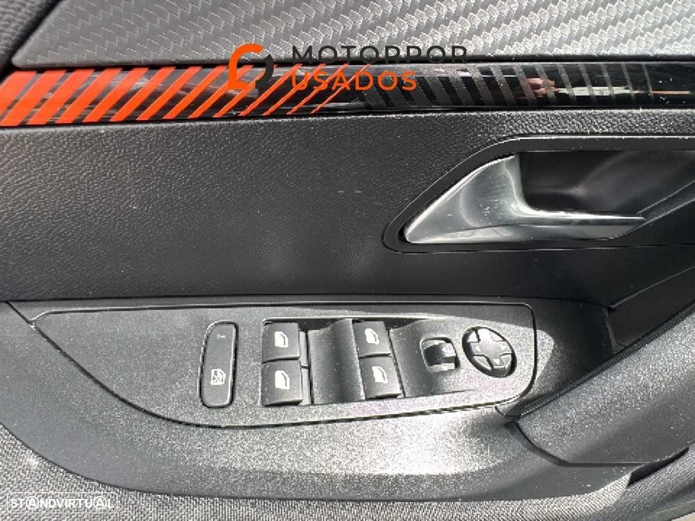 Peugeot 2008 1.2 PureTech Active Pack - 12