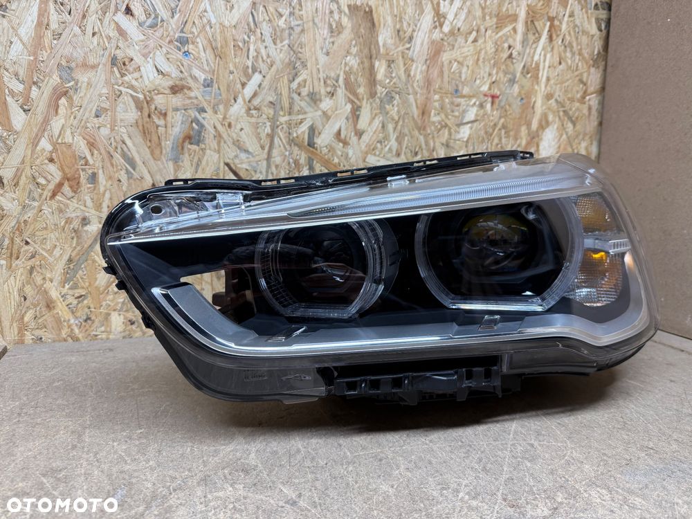 LAMPA REFLEKTOR LEWA PRZEDNIA PRZÓD LED BMW X1 F48 7495003 - 2