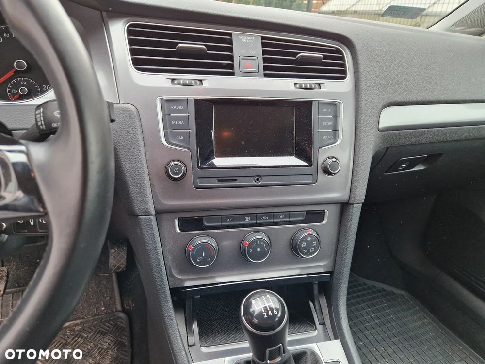 Volkswagen Golf 1.2 TSI BMT Trendline - 11