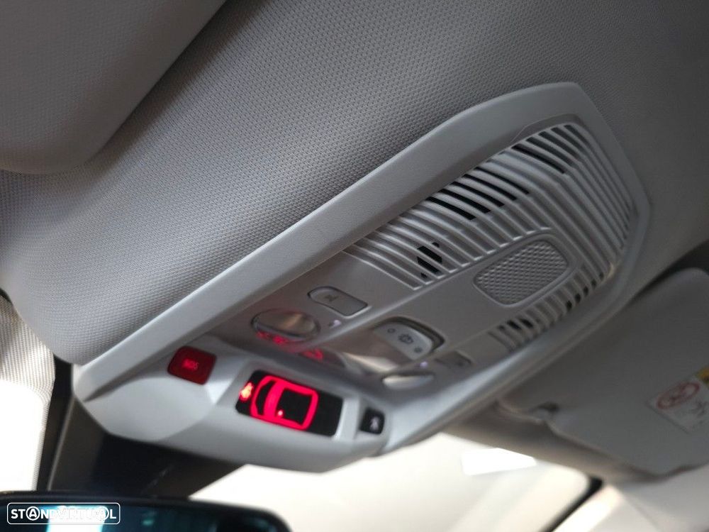 Peugeot 3008 1.5 BlueHDi Allure Pack EAT8 - 44