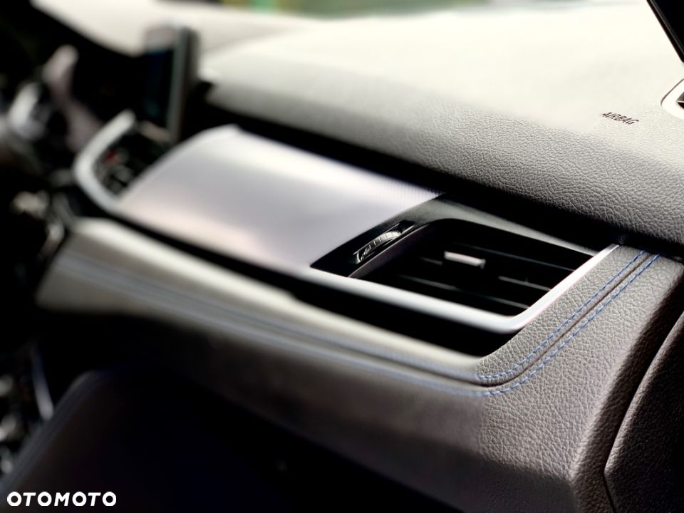 BMW Seria 2 216d M Sport - 37