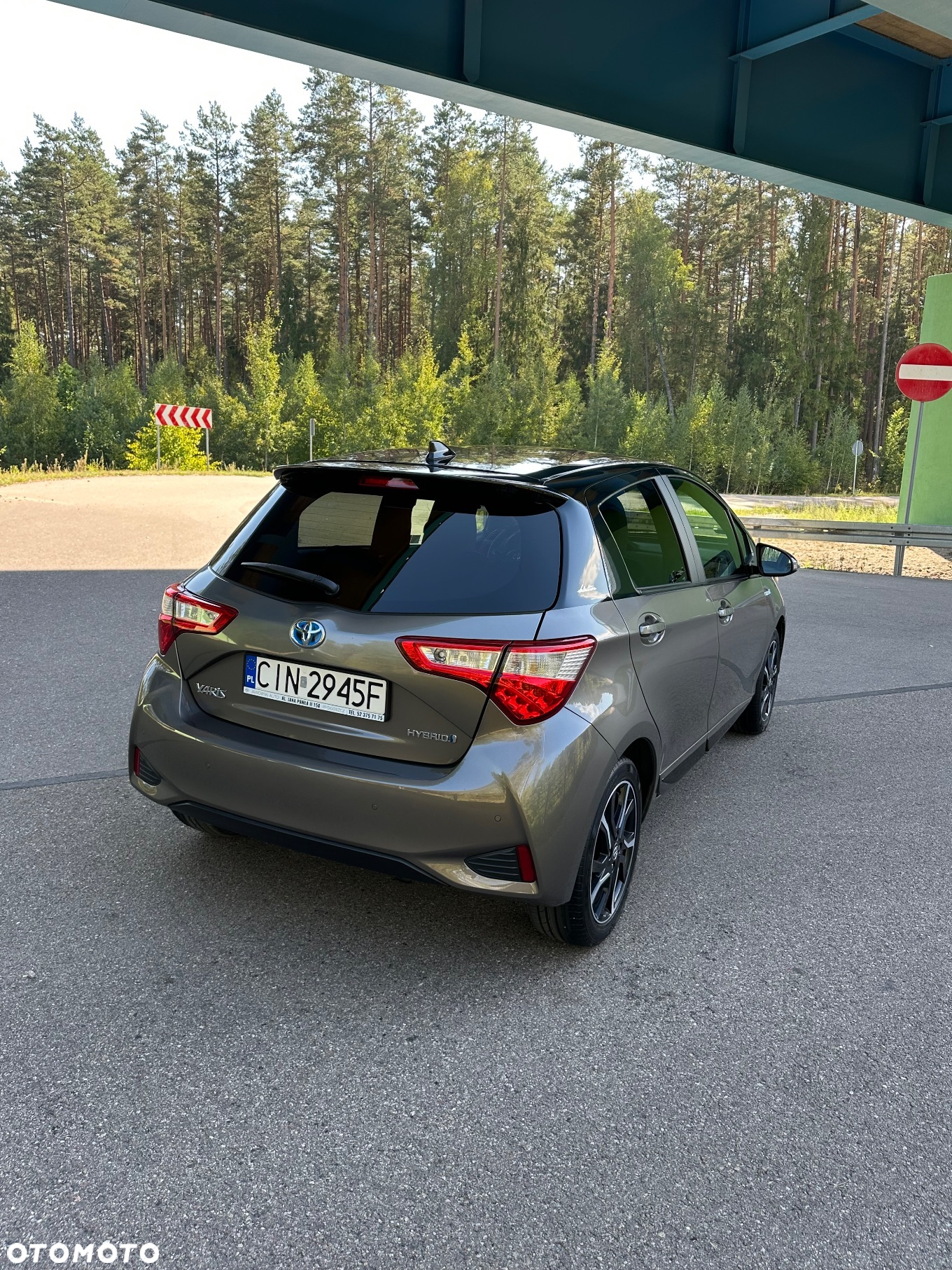 Toyota Yaris Hybrid 100 Selection Platinum - 10