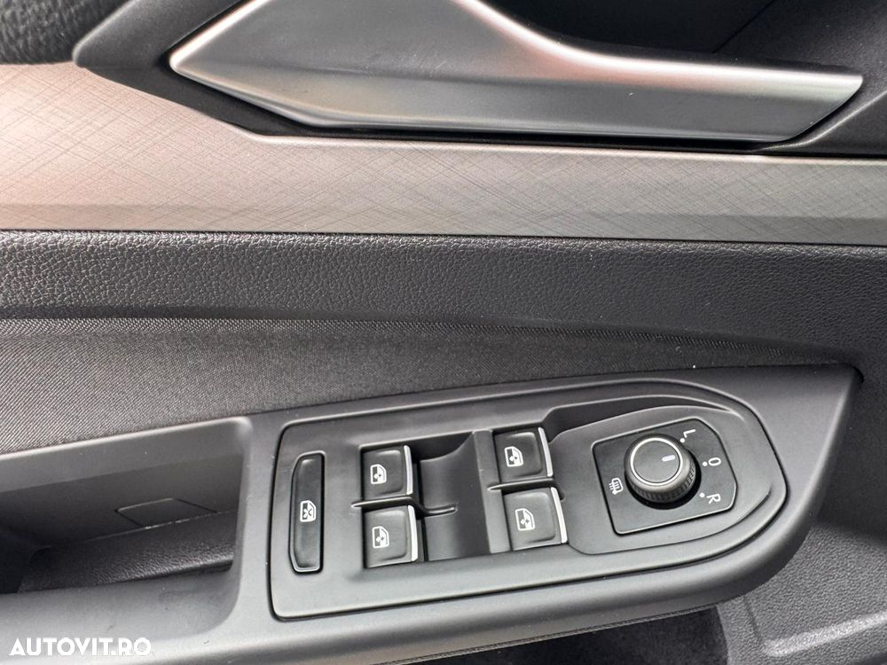 Volkswagen Golf 1.5 TSI ACT Life - 30