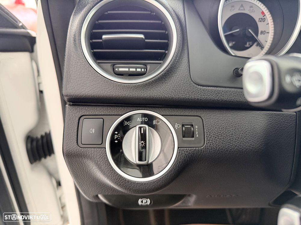Mercedes-Benz C 220 CDI DPF (BlueEFFICIENCY) 7G-TRONIC - 17