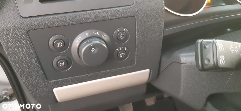 Opel Zafira - 37