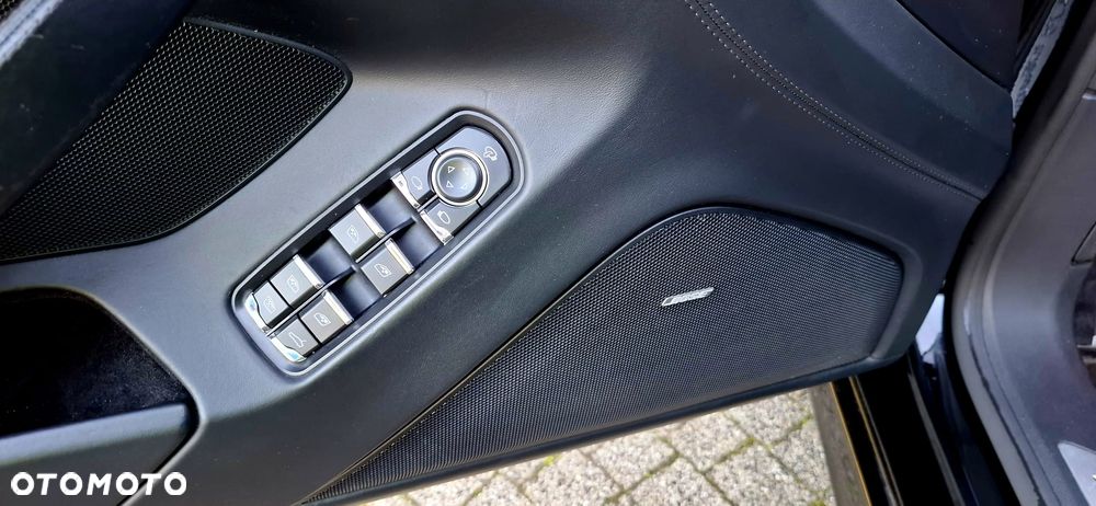 Porsche Panamera - 25