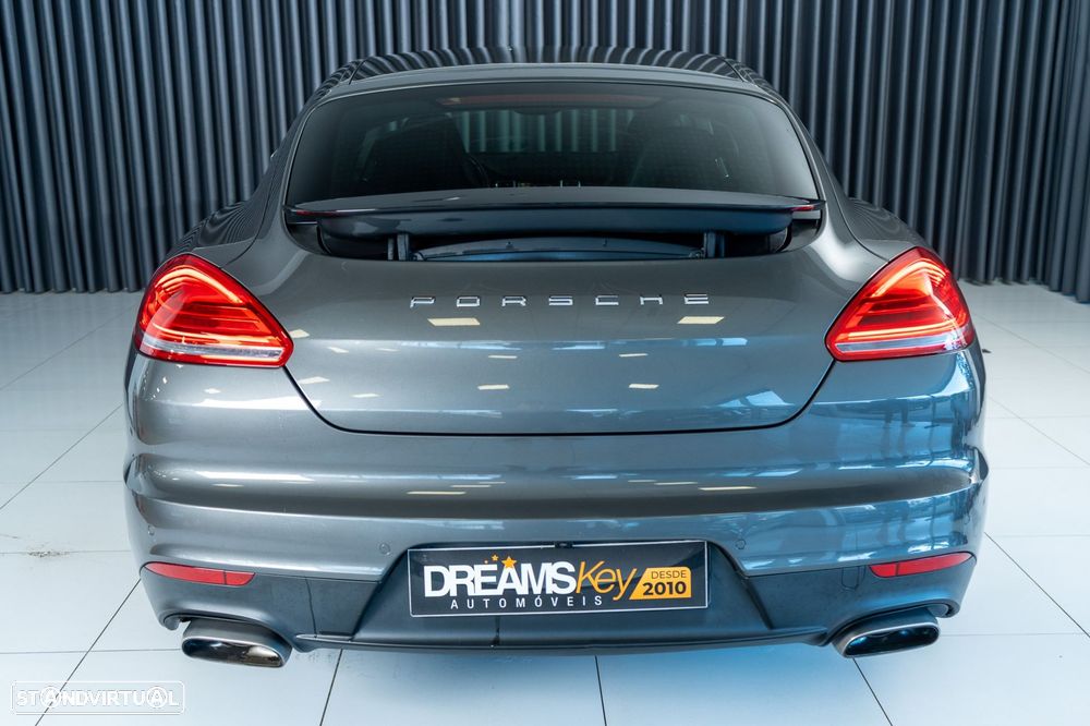 Porsche Panamera Standard - 2