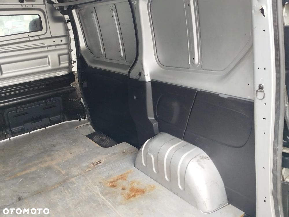 Opel Vivaro - 19