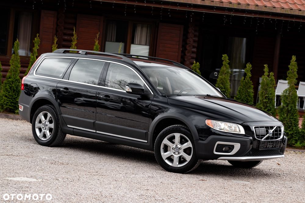 Volvo XC 70 D5 AWD Momentum - 6