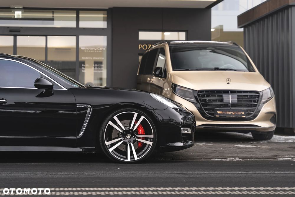Porsche Panamera Turbo PDK - 10