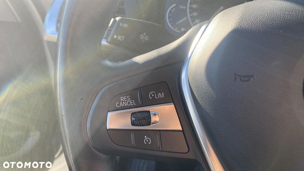 BMW X3 xDrive20d Advantage - 22