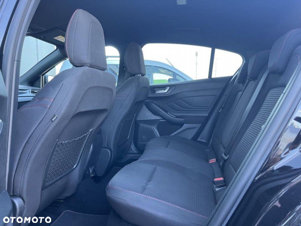 Ford Focus - 13